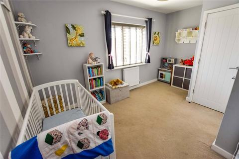 15 Elderberry Close, Romford, RM3 0JY