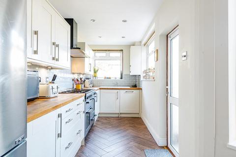 40 Clevedon Road, London, SE20 7QQ