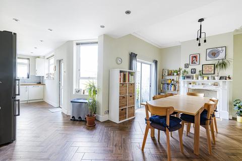 40 Clevedon Road, London, SE20 7QQ