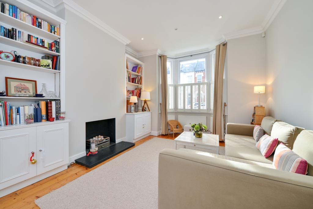 Kyrle Road London SW11 4 bed house £4,000 pcm (£923 pw)