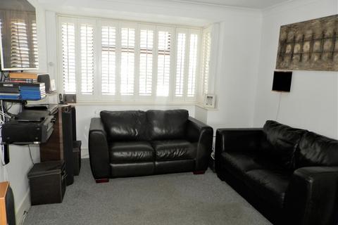 12 Mallard Close, Upminster, RM14 1EL