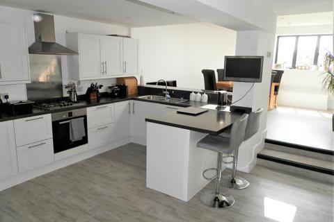 12 Mallard Close, Upminster, RM14 1EL