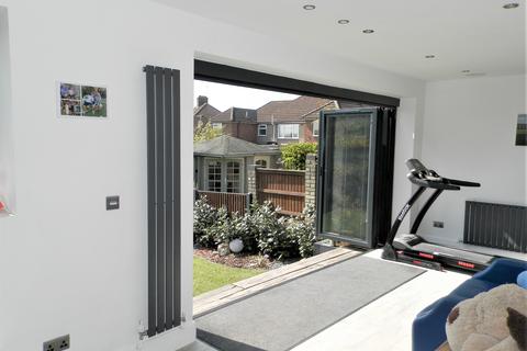 12 Mallard Close, Upminster, RM14 1EL