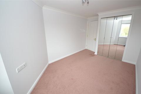 1 bedroom apartment for sale - Hughes Court, Lucas Gardens, Luton, Bedfordshire, LU3