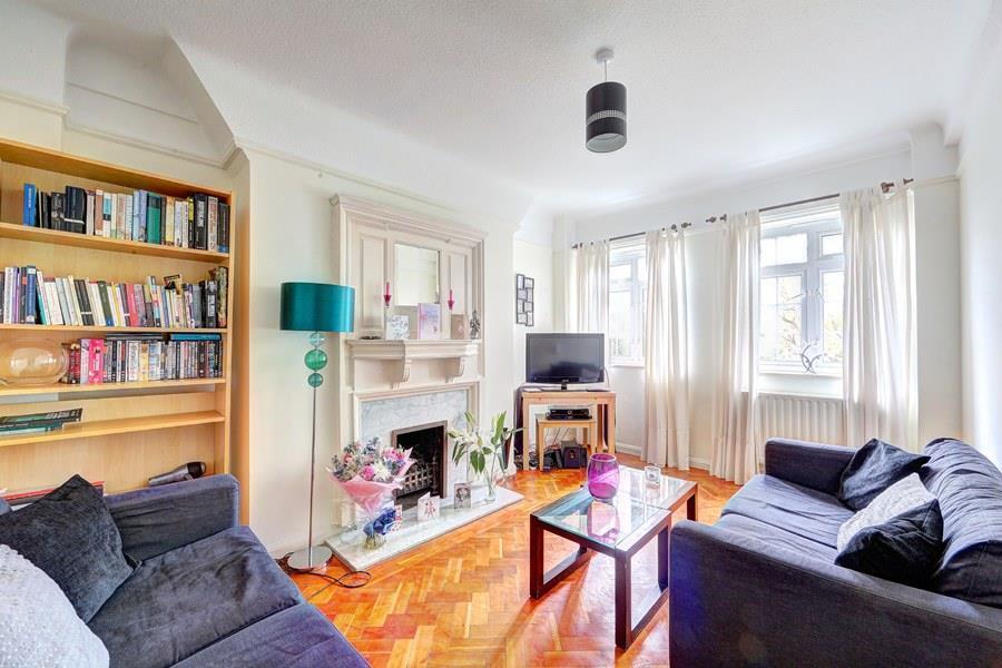 Macaulay Court, SW4 2 bed apartment £1,824 pcm (£421 pw)