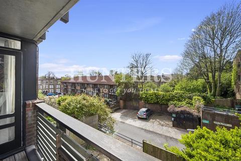 5 Brassey Road, London, NW6 2BE