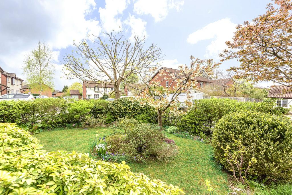 St. Peters Gardens, Wrecclesham, Farnham, GU10 1 bed end of terrace