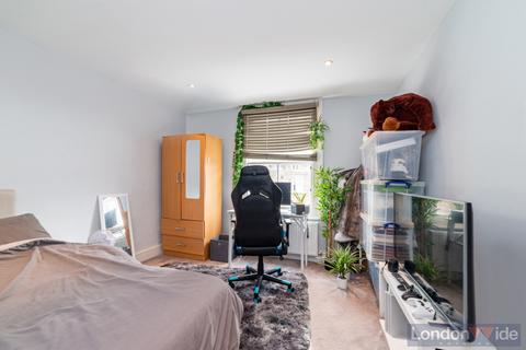 3 bedroom apartment to rent, Flat 7, Fernhead Road, W9, W9