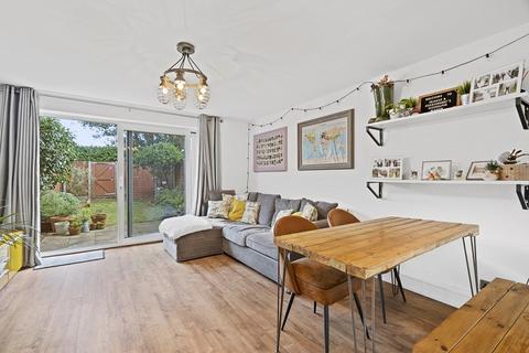 50 Howerts Close, Warsash, Southampton, SO31 9JR
