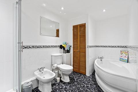 50 Howerts Close, Warsash, Southampton, SO31 9JR
