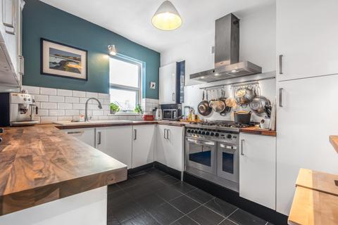 5b Probert Road, London, SW2 1BN