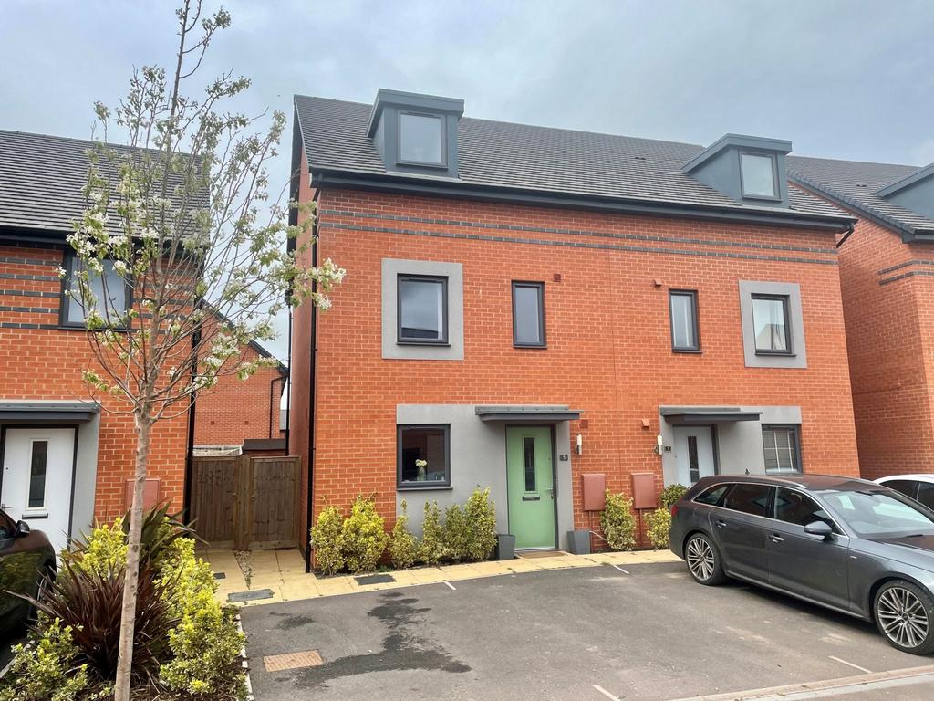 Stone Barton Road, Tithebarn, EX1 4 bed semidetached house £330,000