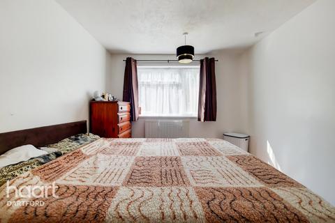 62 Leonard Avenue, Swanscombe, DA10 0EY