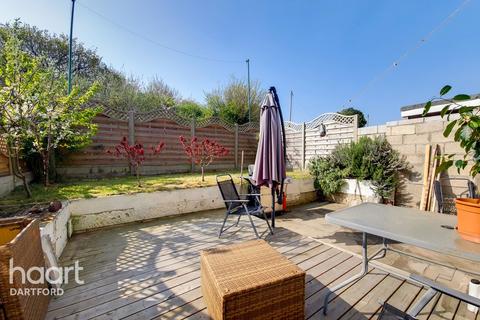 62 Leonard Avenue, Swanscombe, DA10 0EY