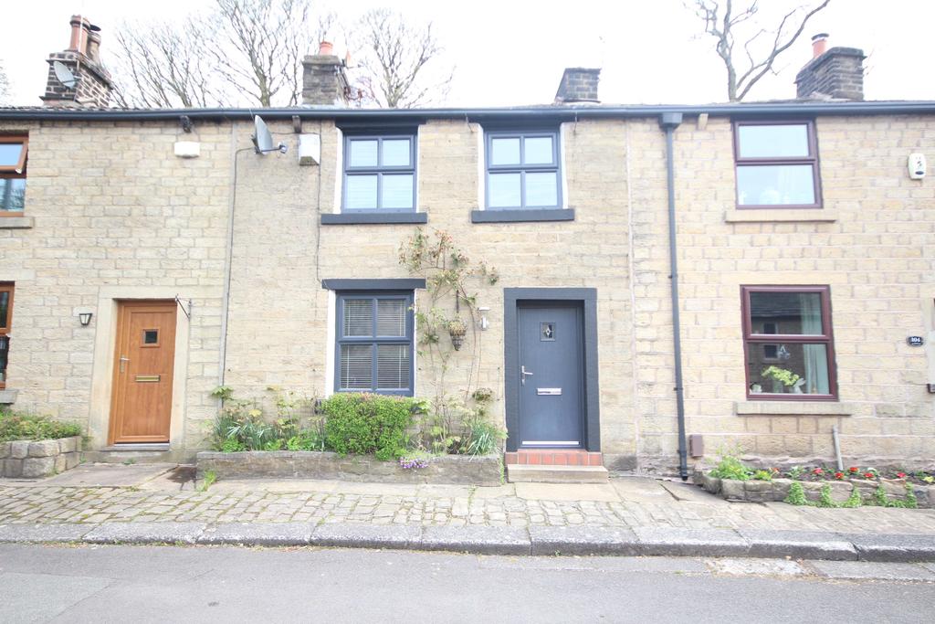Blackburn Rd, Egerton, Bolton... 2 bed cottage £795 pcm (£183 pw)
