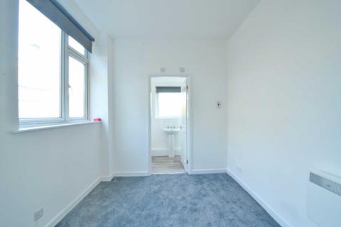 1 bedroom apartment to rent, Staple Hill Road, Staple Hill