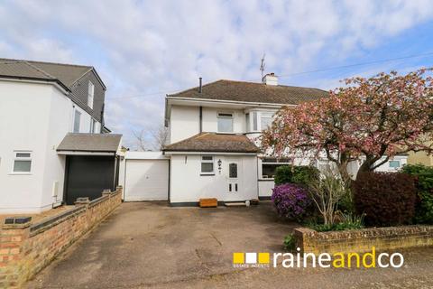 36 Bramble Road, Hatfield, AL10 9SA