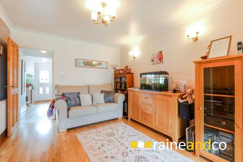 36 Bramble Road, Hatfield, AL10 9SA