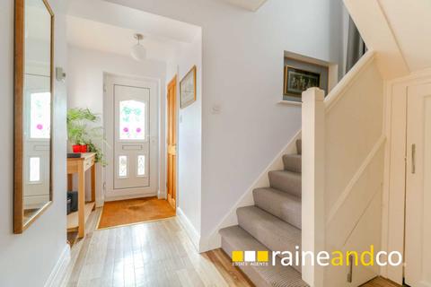 36 Bramble Road, Hatfield, AL10 9SA