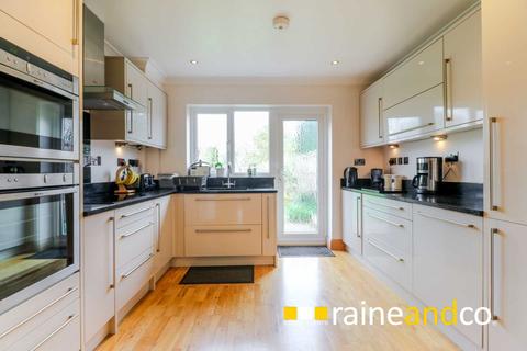 36 Bramble Road, Hatfield, AL10 9SA