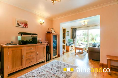 36 Bramble Road, Hatfield, AL10 9SA