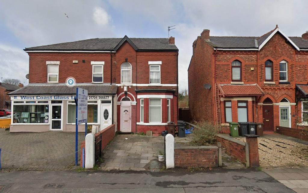 Eastbourne Road, Southport... 2 bed semidetached house £80,000