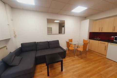 2 bedroom flat to rent, Unit 4a Signal House , 137a Great Suffolk Street, London