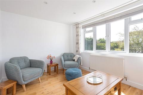 18a Knights Close, Windsor, SL4 5QR