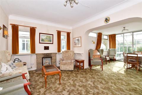 30 Hadley Close, Meopham, Gravesend, DA13 0NX