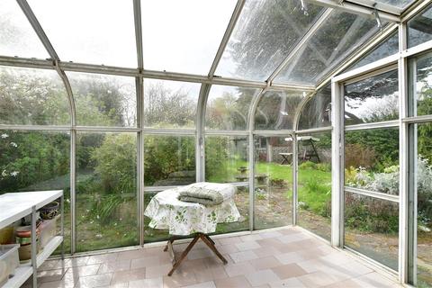 30 Hadley Close, Meopham, Gravesend, DA13 0NX