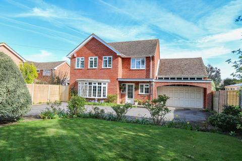 4 bedroom detached house for sale - Victoria Avenue, Hayling Island