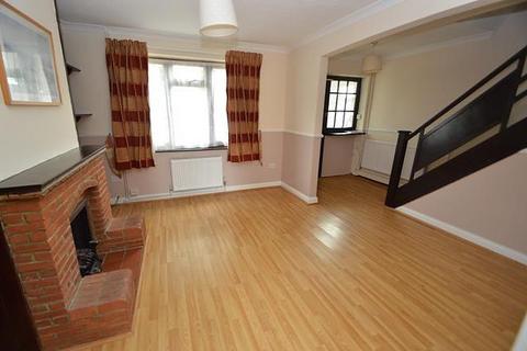 4 bedroom semi-detached house to rent, Farnham GU9