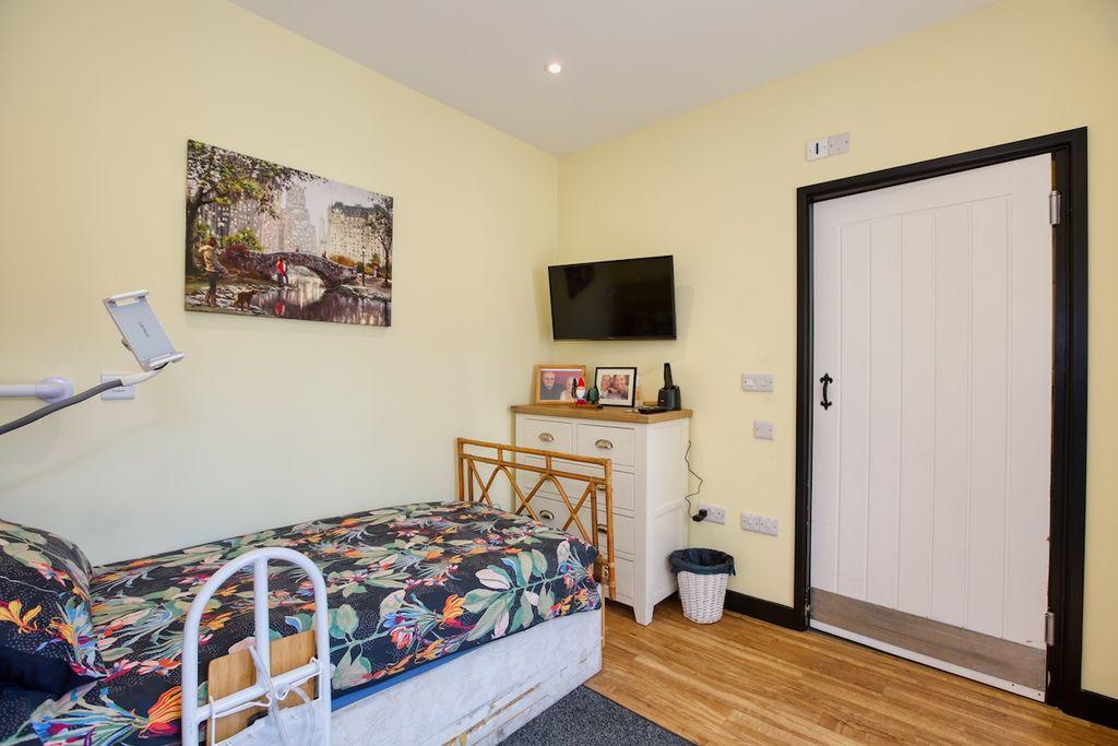 Bedroom 5 (Double with Ensuite)