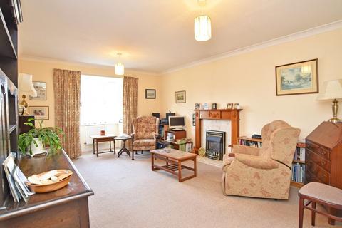 9 Barberry Close, Harrogate, HG3 2NZ