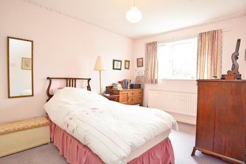 9 Barberry Close, Harrogate, HG3 2NZ