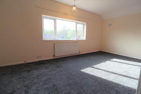 2 bedroom semi-detached house to rent, Highfield Close, Gainsborough