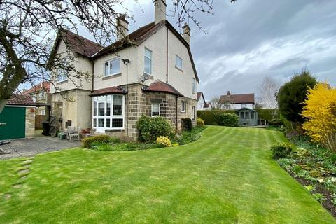 10 The Avenue, Collingham, Wetherby, LS22 5BU