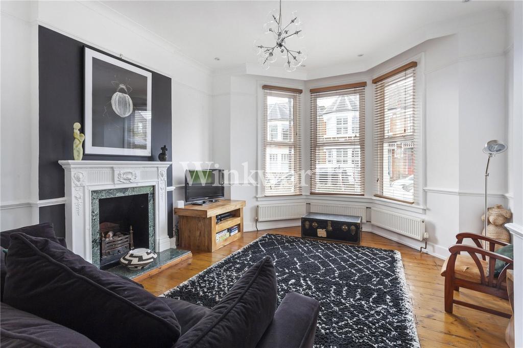 Park Avenue, London, N13 3 bed apartment £1,700 pcm (£392 pw)