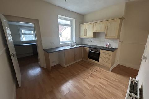 2 bedroom terraced house to rent, Preston Street, Darwen