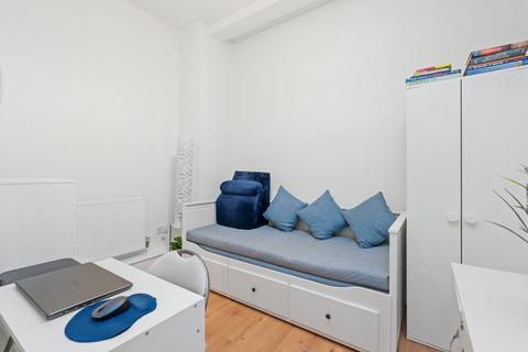 Studio for sale, Caledonian Road, Islington, London, N1