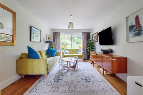 27 Higher Drive, Purley, CR8 2HQ