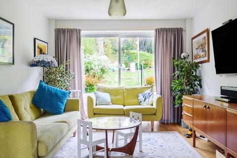 27 Higher Drive, Purley, CR8 2HQ
