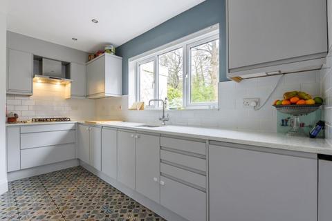 27 Higher Drive, Purley, CR8 2HQ