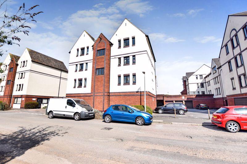 Haven Banks, Exeter 1 bed apartment £140,000