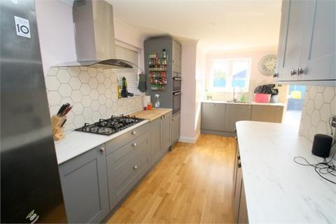 3 bedroom semi-detached house for sale - Everest Road, Stanwell, STAINES-UPON-THAMES, TW19