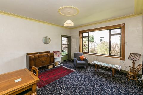 32 Craigleith Drive, Edinburgh, EH4 3JT