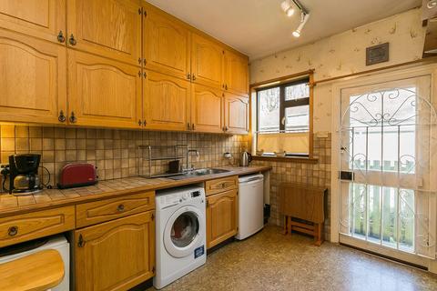 32 Craigleith Drive, Edinburgh, EH4 3JT