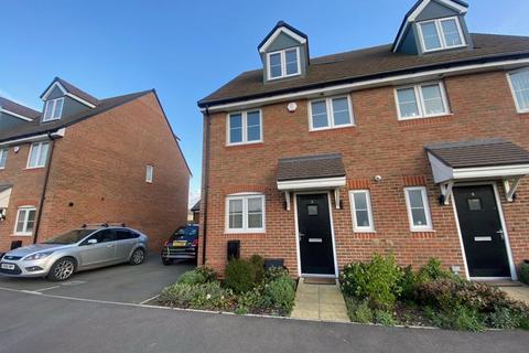 3 bedroom semi-detached house to rent, Western Road, Chichester