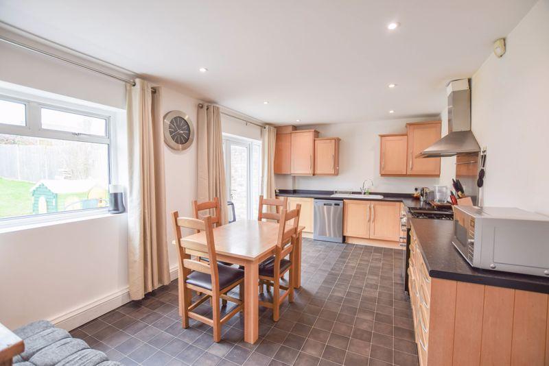 ETON ROAD, ORPINGTON 3 bed semidetached house £1,800 pcm (£415 pw)