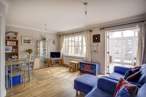 14 Bevan Hill, Chesham, HP5 2QS